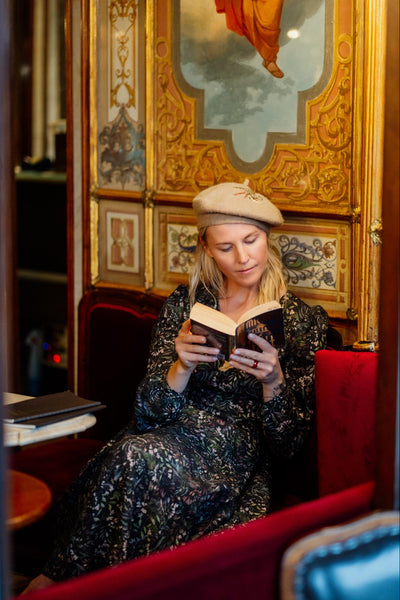 Was ist Light Academia? Styling &amp; Looks für den Alltag