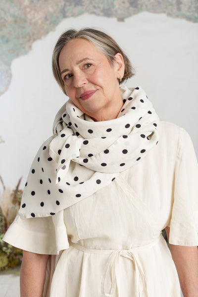 Palisandra Scarf, Big Dots
#color_big-dots