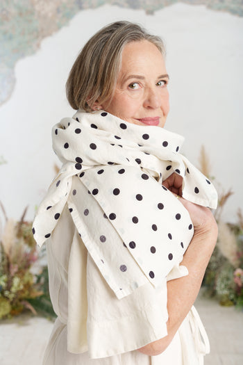 Palisandra Scarf, Big Dots
#color_big-dots