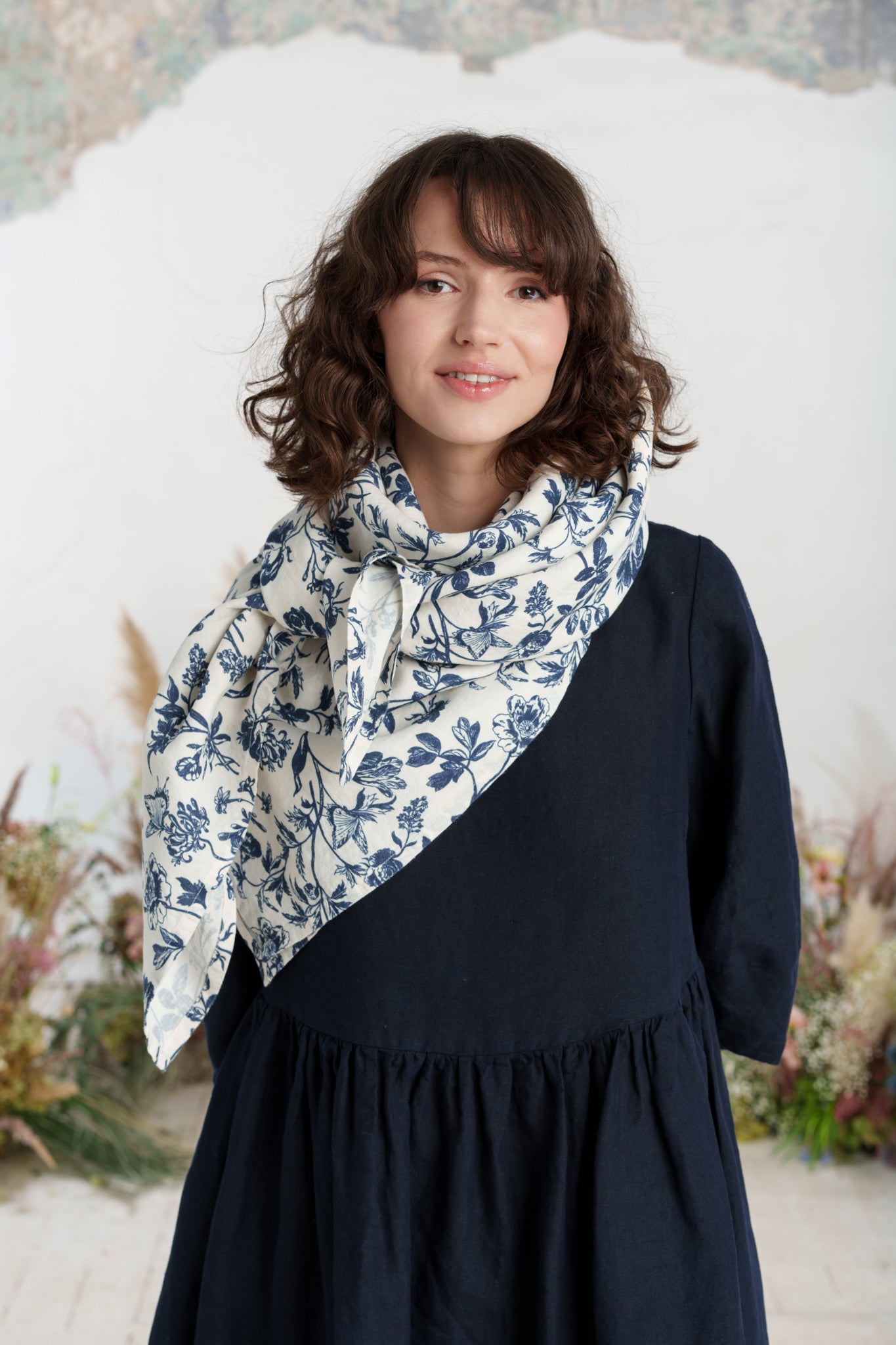 Palisandra Scarf, Ink Rose
#color_ink-rose
