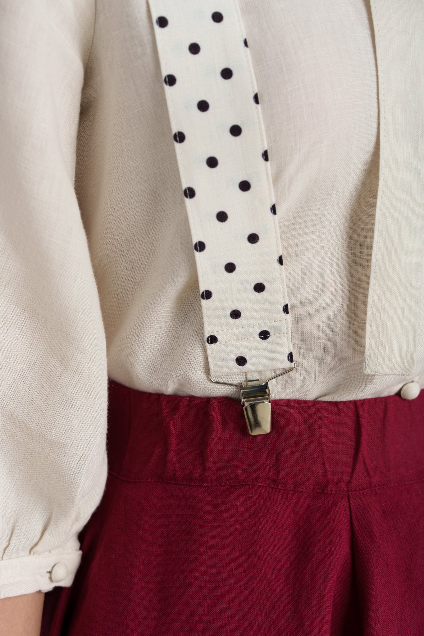 Suspenders, Tiny Dots
#color_tiny-dots