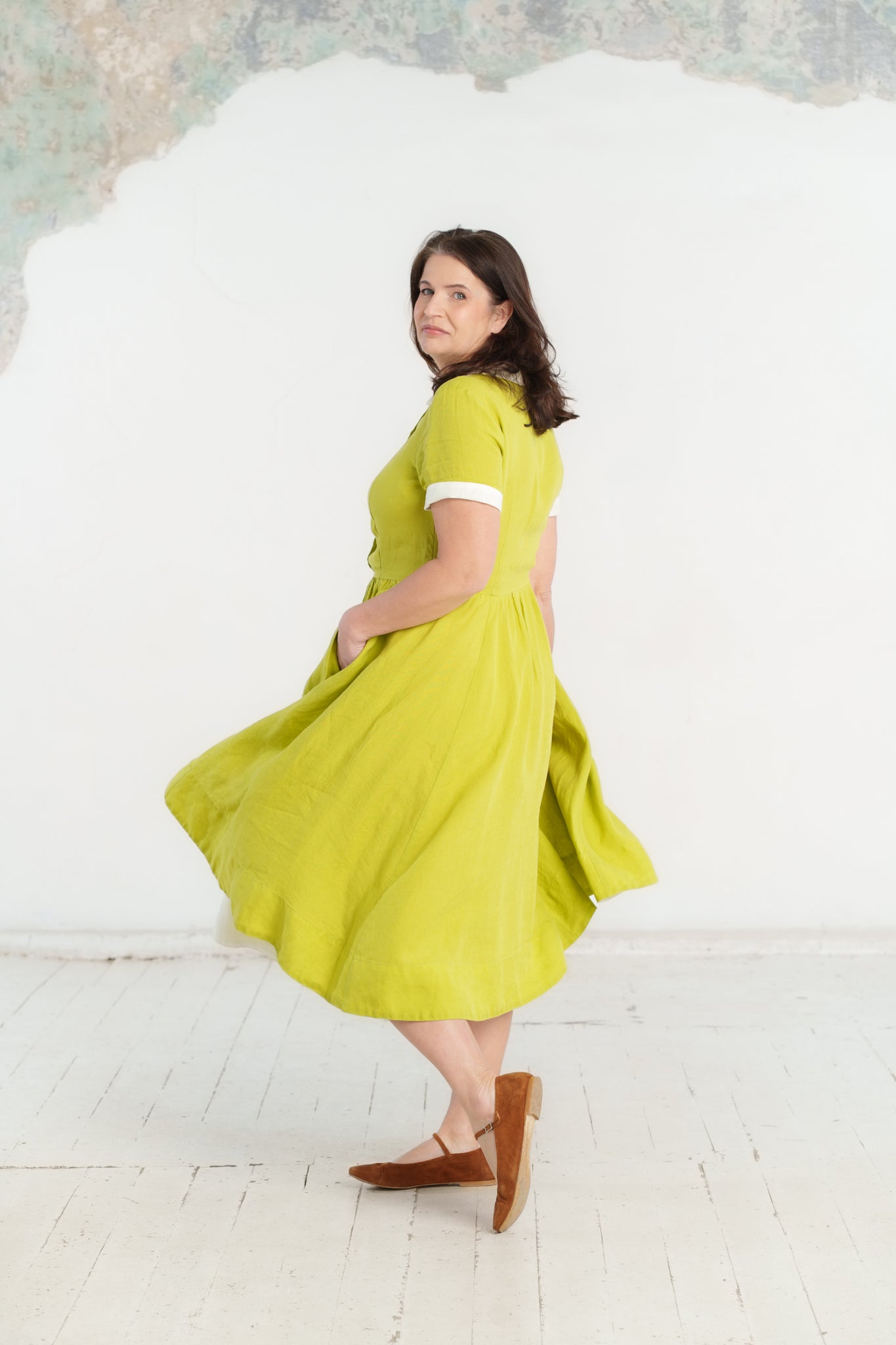 Classic Dress, Short Sleeve, Lime Green White Collar
#color_lime-green-white-collar