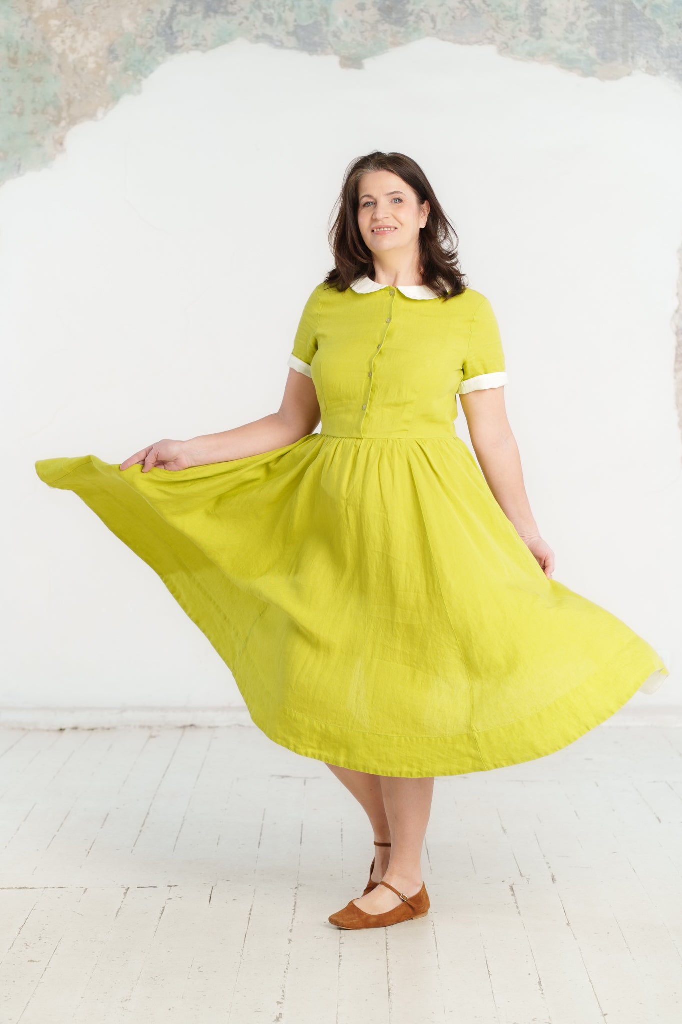 Classic Dress, Short Sleeve, Lime Green White Collar
#color_lime-green-white-collar