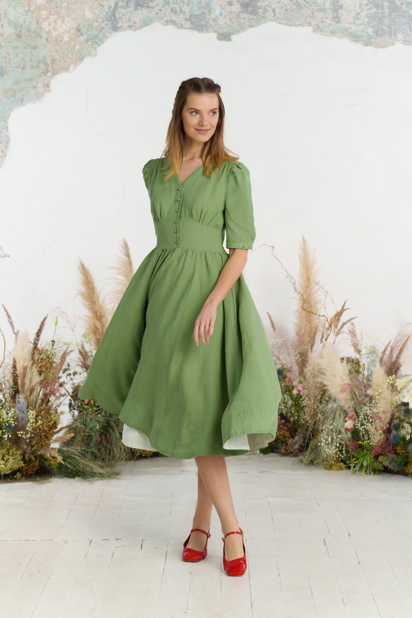 Diane Dress, Puffed Sleeve, Matcha Latte
#color_matcha-latte