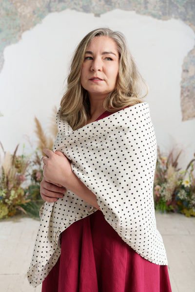 Palisandra Scarf, Tiny Dots
#color_tiny-dots
