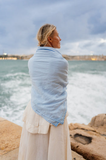 Palisandra Scarf, Skye Blue
#color_skye-blue