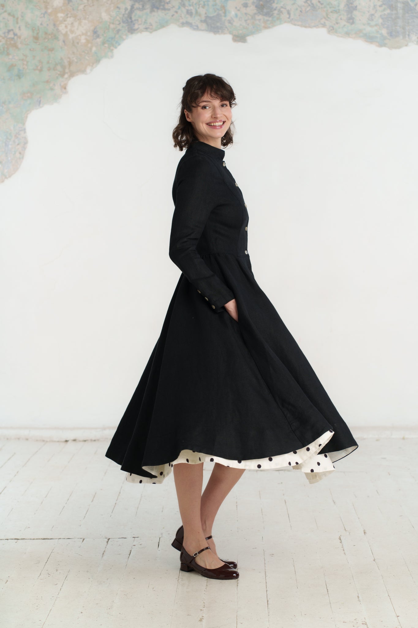 Victorian Coat, Twill Linen, Black Herringbone#color_black-herringbone