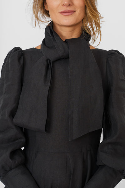 Hawthorn Dress, Long Sleeve, Black Pansy
#color_black-pansy