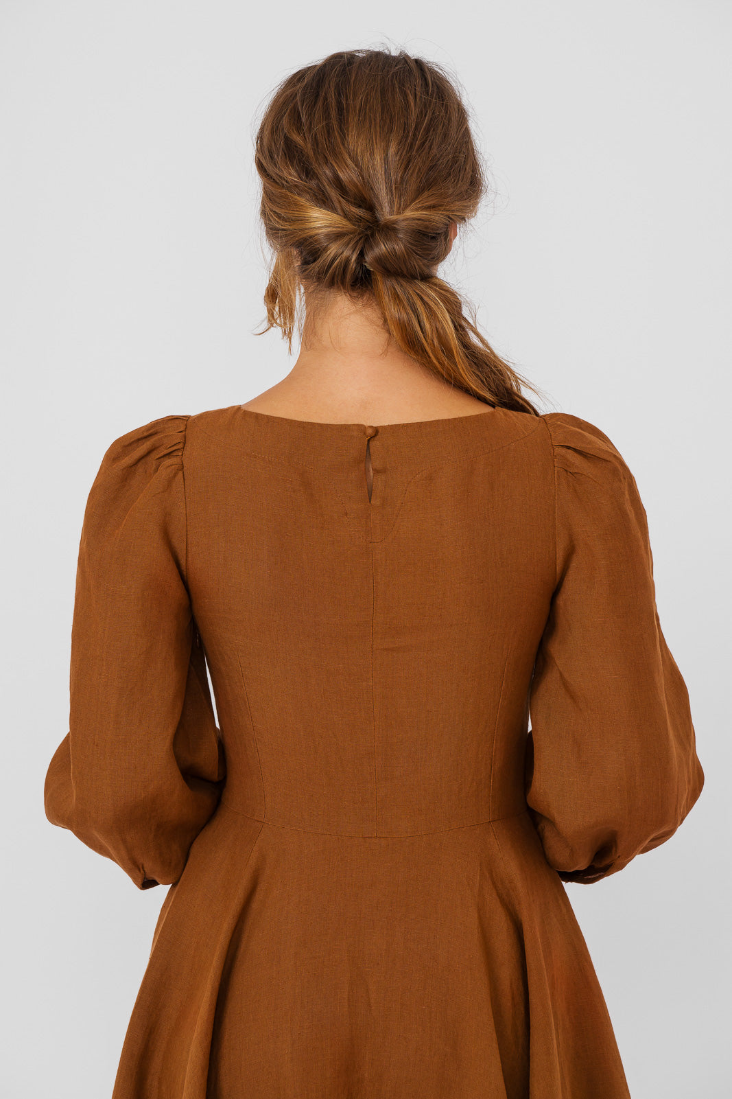Hawthorn Dress, Long Sleeve, Warm Brown
#color_warm-brown