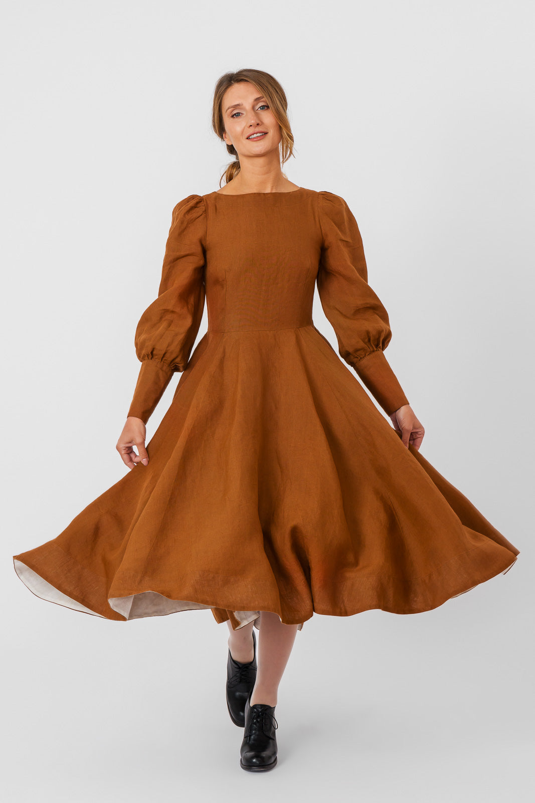 Hawthorn Dress, Long Sleeve, Warm Brown
#color_warm-brown