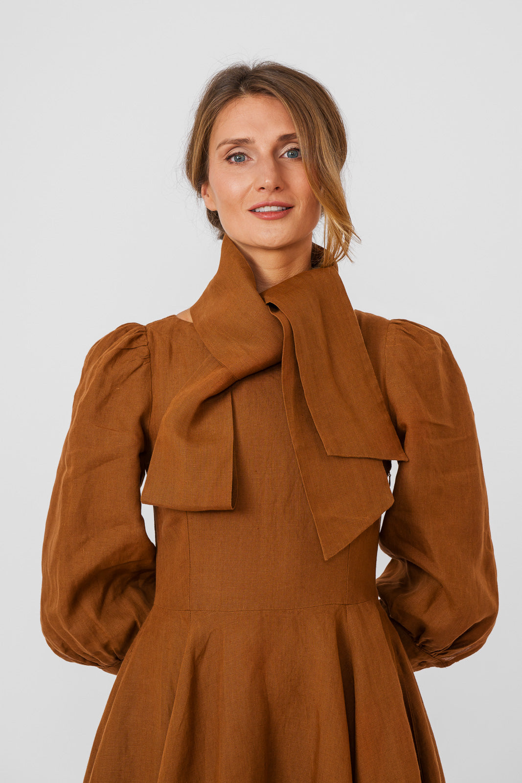 Hawthorn Dress, Long Sleeve, Warm Brown
#color_warm-brown