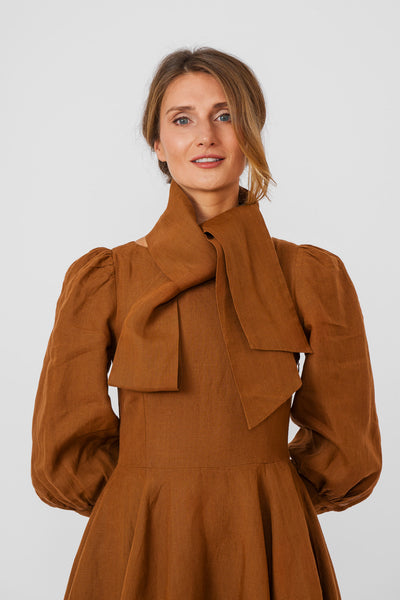 Hawthorn Dress, Long Sleeve, Warm Brown
#color_warm-brown