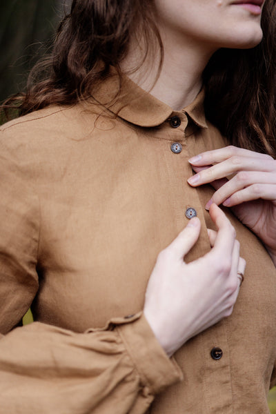 Tailored Sophie Shirt, Long Sleeve, Hemp - Son de Flor#color_camel-brown