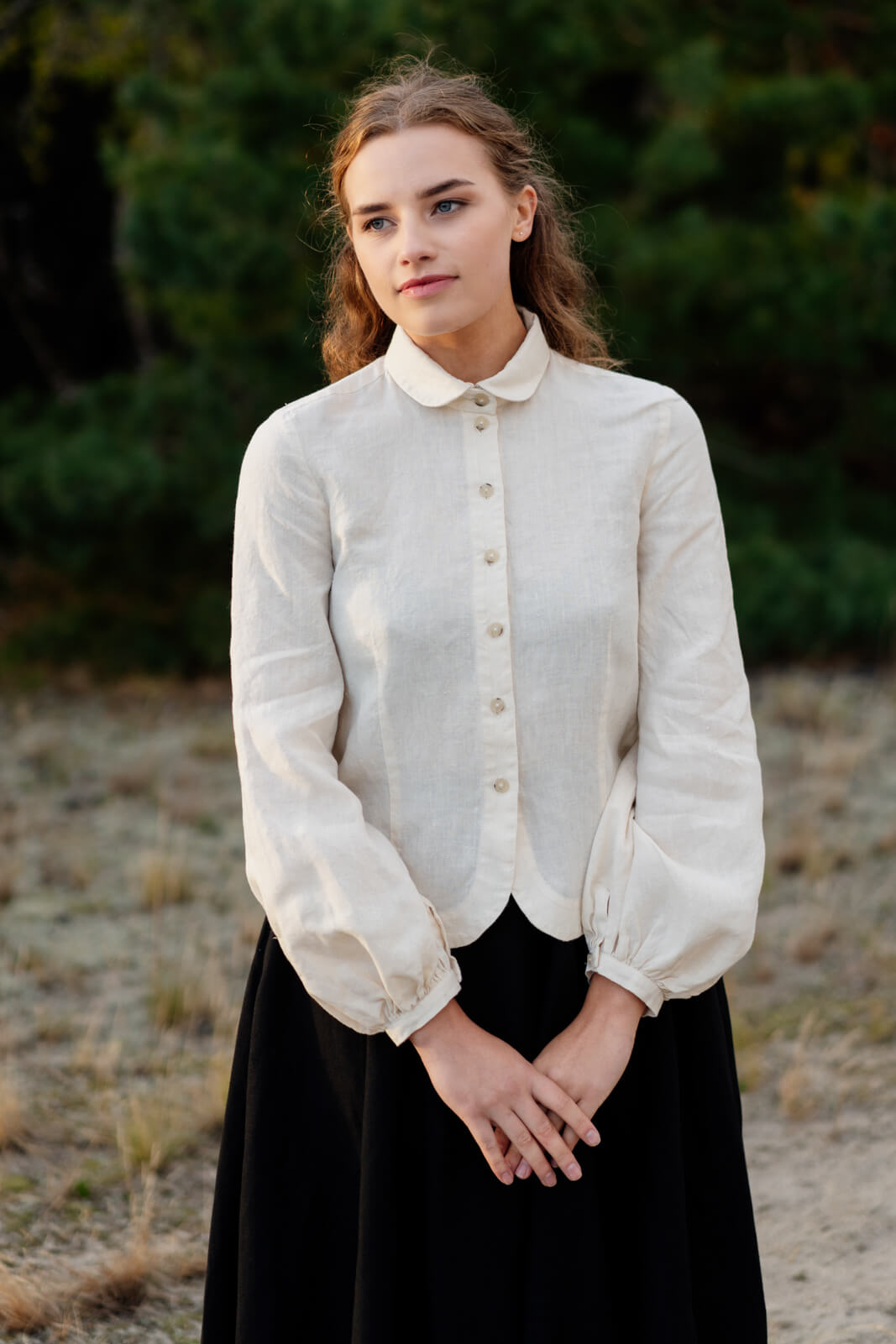 Son de Flor fitted linen shirt#color_milky-white